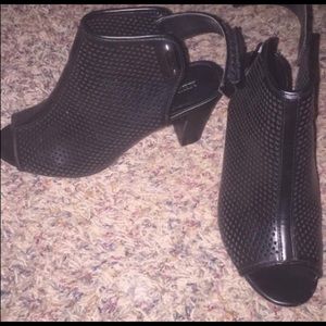 Merona black booties